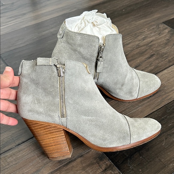 rag & bone Shoes - rag & bone Light Gray Suede Ankle Booties SZ 39